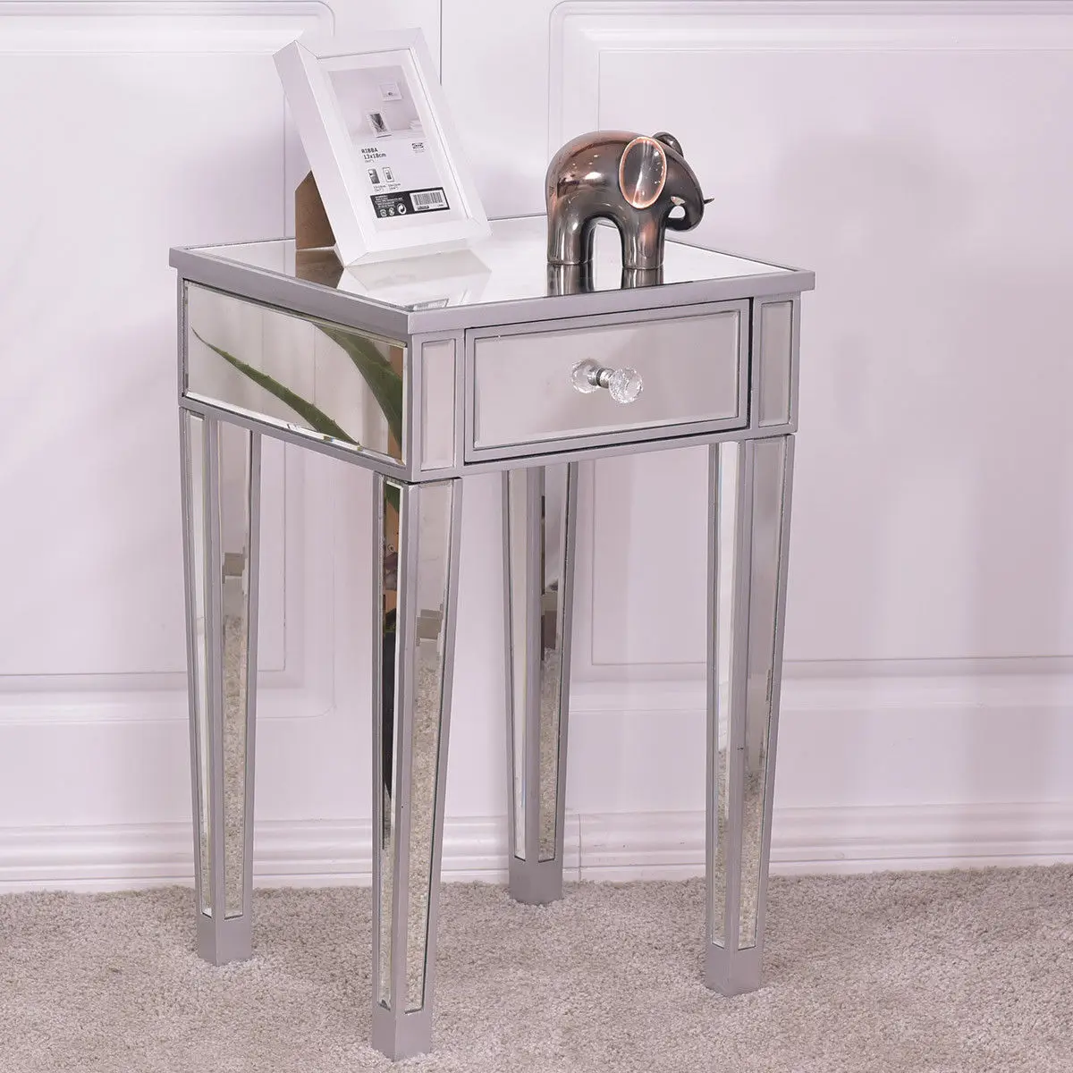 Giantex Mirrored Accent Table Nightstand End Table Luxury Modern Bedside Storage Cabinet with Drawer Coffee Table HW56404 Giantex Mirrored Accent Table Nightstand End Table Luxury Modern Bedside Storage Cabinet with Drawer Coffee Table HW56404