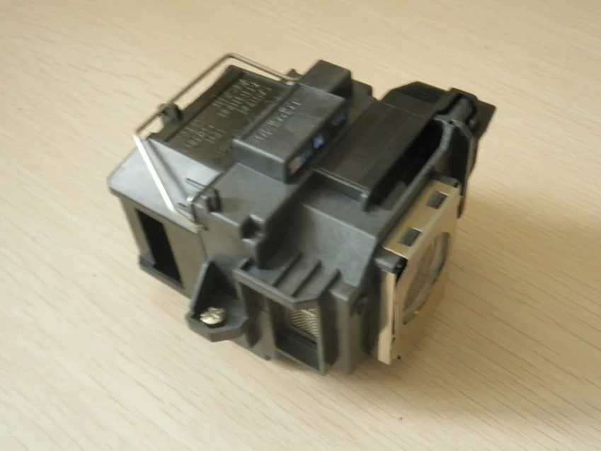

projector lamp with houisng ELPLP54 for EB-S7/EB-S72/EB-S8/EB-S82/EB-W7/EB-W8/EB-X7/EB-X72/EB-X8/EB-X8e/EH-TW450/EX31/EX51/EX71
