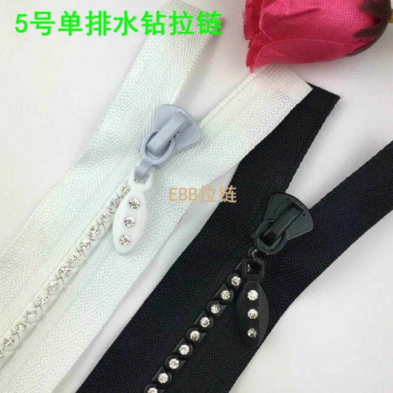 

2 Pcs/lot Plastic Resin Diamond Stone Zipper Black or White Apparel Decorative Zippers Fasteners Sewing Accessories Wholesale