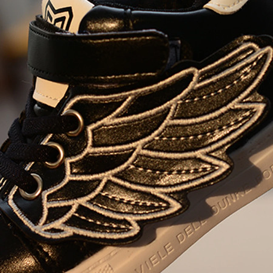 Wing Sneakers(3)