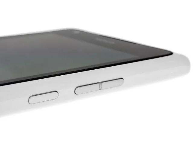 Original Nokia Lumia 900 Mobile Phone 4.3″ Touch Screen 8.0MP Camera WIFI GPS Bluetooth 3G cell phone