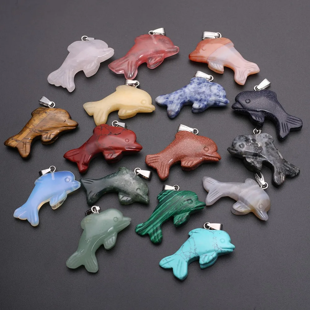 

Wholesale 24pcs/lot Assorted Rubys Fuchsite Onyx Natural Stone Carved Dolphin Charms Pendants for Jewelry Making Free Shipping
