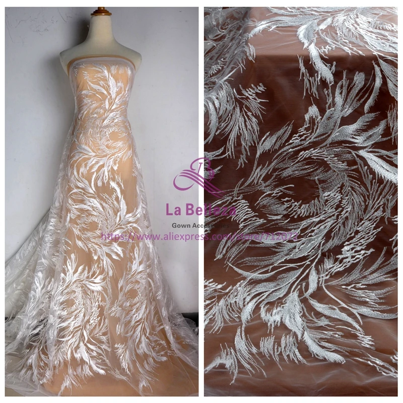 

La Belleza Off white stread on netting delicate embroidered wedding dress lace fabric 130cm width for 1 yard
