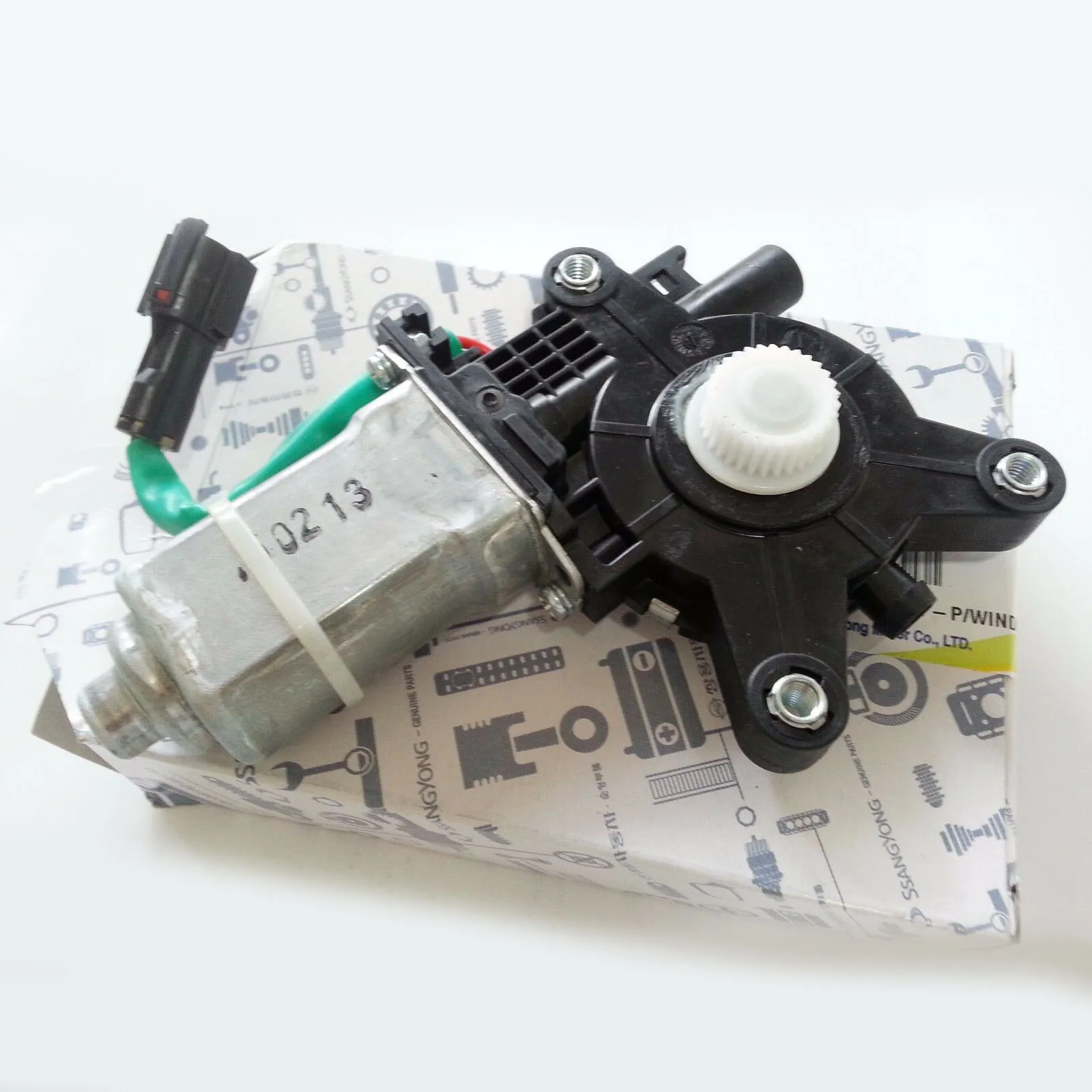 

OEM 8810008003 Glass lift motor Power Window Motor ASSY Front Left For Ssangyong Rexton 2001+ 8810008003