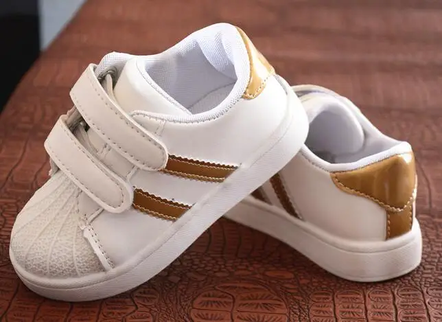 Детская обувь для мальчиков и девочек спортивная обувь нескользящие мягкая подошва дети детские тапки AI Лян Повседневное плоские кроссовки белые туфли - Цвет: Золотой