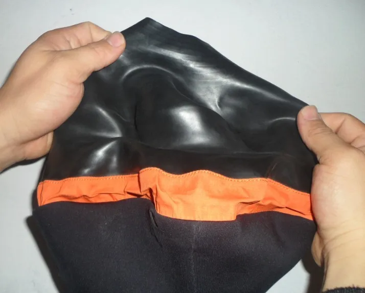LATEX NECK-1