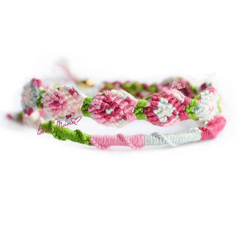 

Lotus mann PINK FRIENDSHIP BRACELET