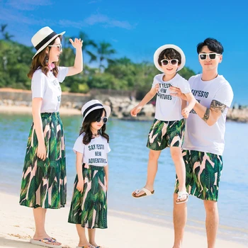 

Family Clothing Set Mom And Daughter Summer Holiday T-shirt +Split beach skirt Dad Son T-shirt +Pants Lovers Couple Clothing