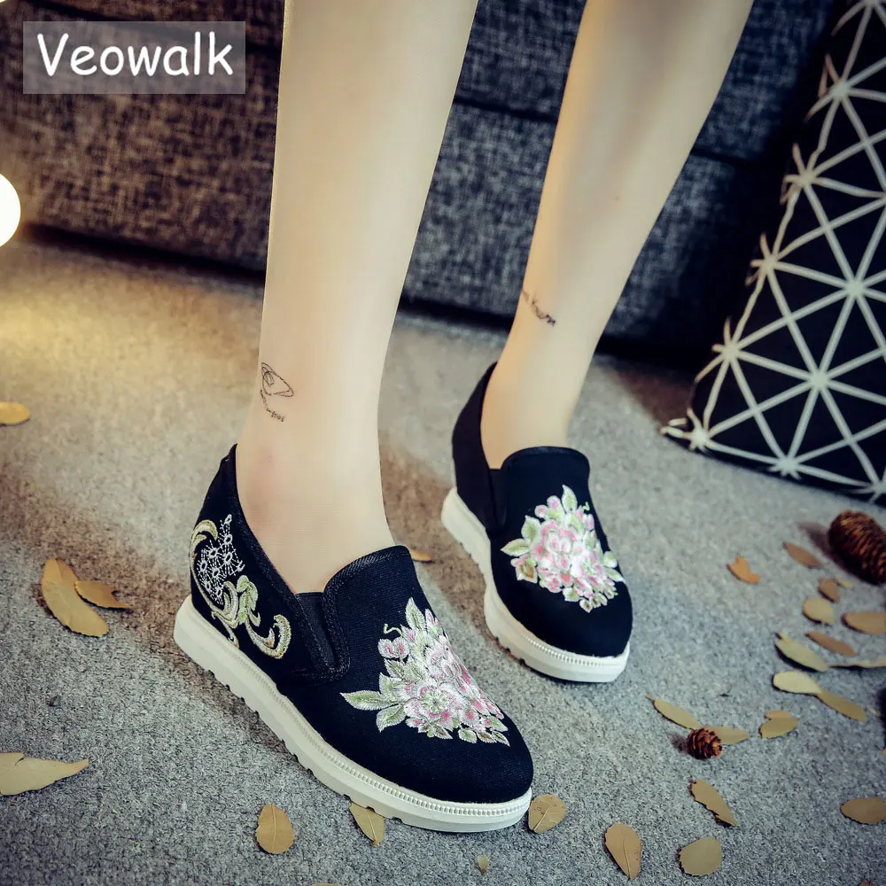 

Veowalk Flower Embroidered Women Slip-on Canvas Flat Platforms Low Top Fashion Casual Cotton Shoes for Woman Comfort Bottom