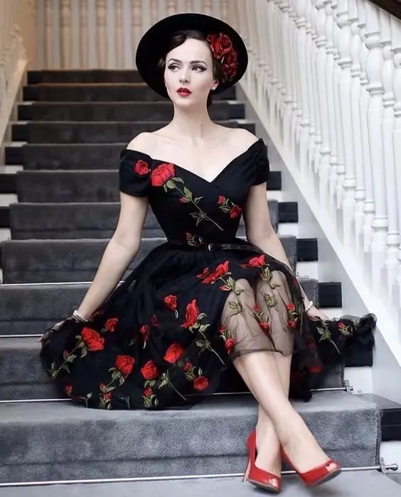 

Women's New Party Embroidered Rosebud Screen Gauze Dress