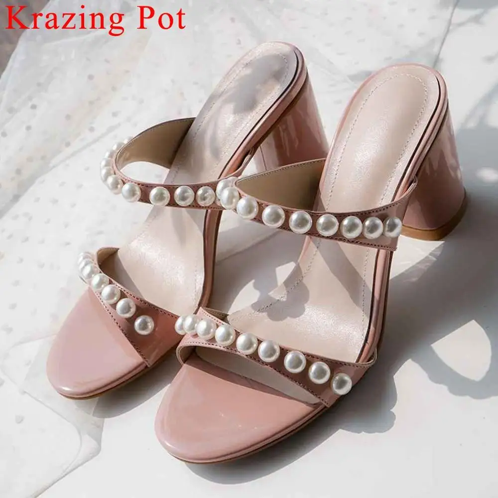

Krazing Pot simple style high heels pearls decoration women sandals peep toe slip on mules high fashion office lady shoes L02