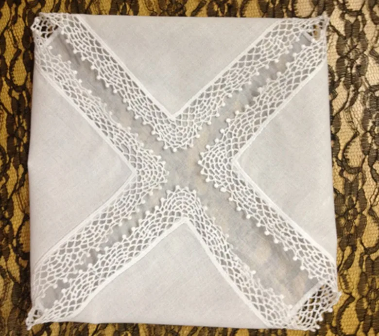 

Fashion White100%Cotton Women Handkerchiefs 12PCS/Lot 12x12"Cotton Wedding Handkerchief Elegant Embroidered lace edges For Bride