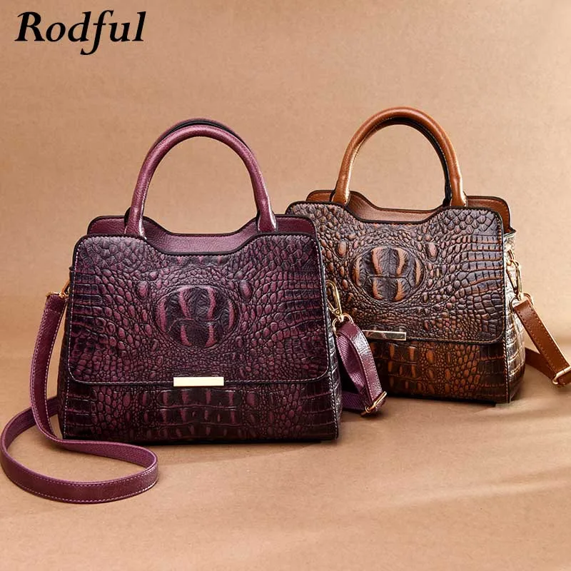 alligator purse