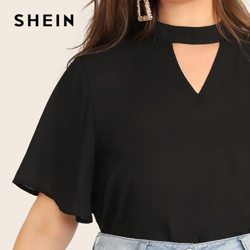 SHEIN, черный топ с v-образным вырезом на спине размера плюс, однотонный топ, блузка,, женская летняя Повседневная рубашка с коротким рукавом и вырезом