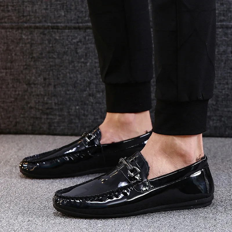 

2019 Spring Loafer Shoes Shoes Men Low Help with Chain Korean Version of the Fashion Set Foot Pedal Student Single Shoes Male