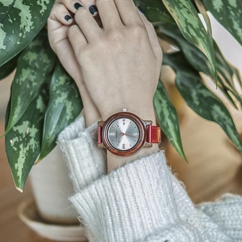 

BOBO BIRD New Arrival Wooden bamboo Watches for Womens Leather Band Ladies wood Wrist Watch quartz in gift box erkek ko