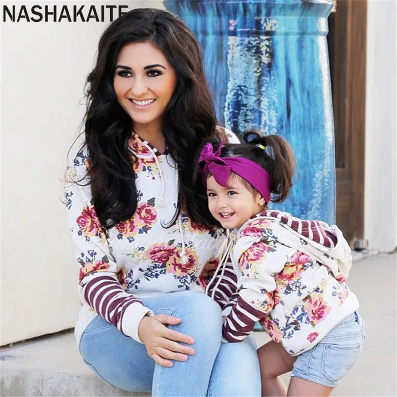 

NASHAKAITE Family matching clothes Autumn Winter Prined Cotton Hooded Hoodies Mother daughter Sweatshirt Mommy and me clothes