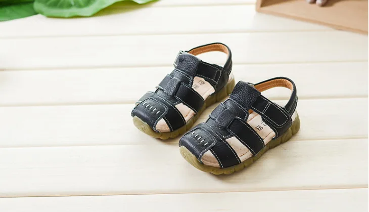 Новая детская обувь натуральная кожа Теплые сандалии Половины Отверстие Кеды удобные повседневные летние мужские
