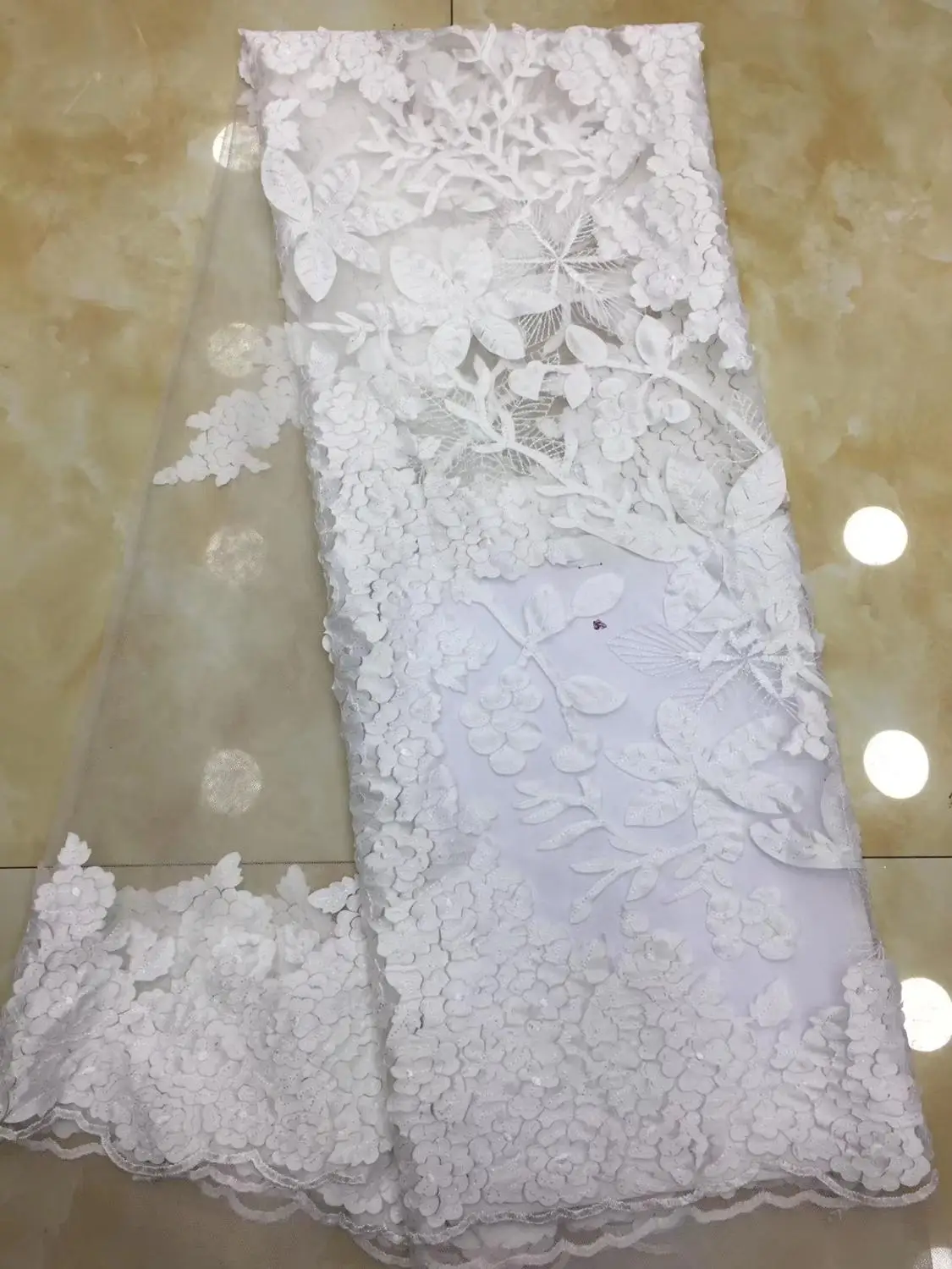 

Nigerian Laces Fabrics 2019 High Quality Tulle African Laces Fabric Wedding African French Net Lace XZXMAY203