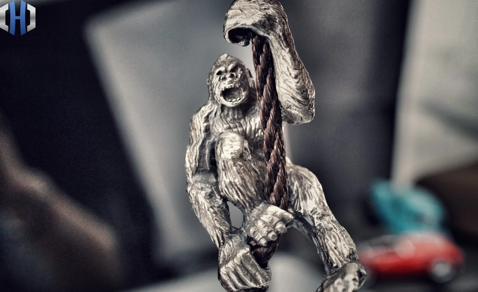 

Pure Copper Gorilla Knife Pendant Brass Pendant DIY Knife Pendant Flashlight Pendant Paracord Bag Beads