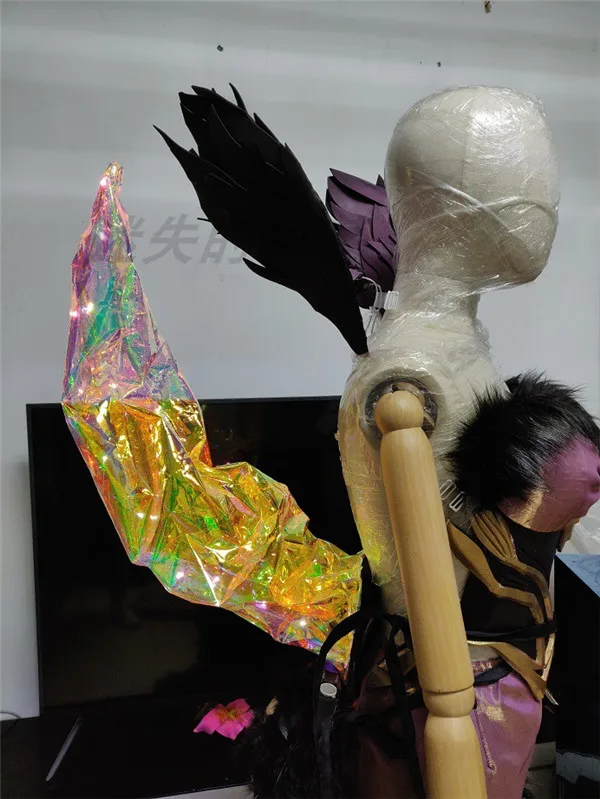 

Hot Sale!!!The Hot Game LOL KDA The Nine-Tail Fox Ahri Tail Prop LED Luminous Free Shipping