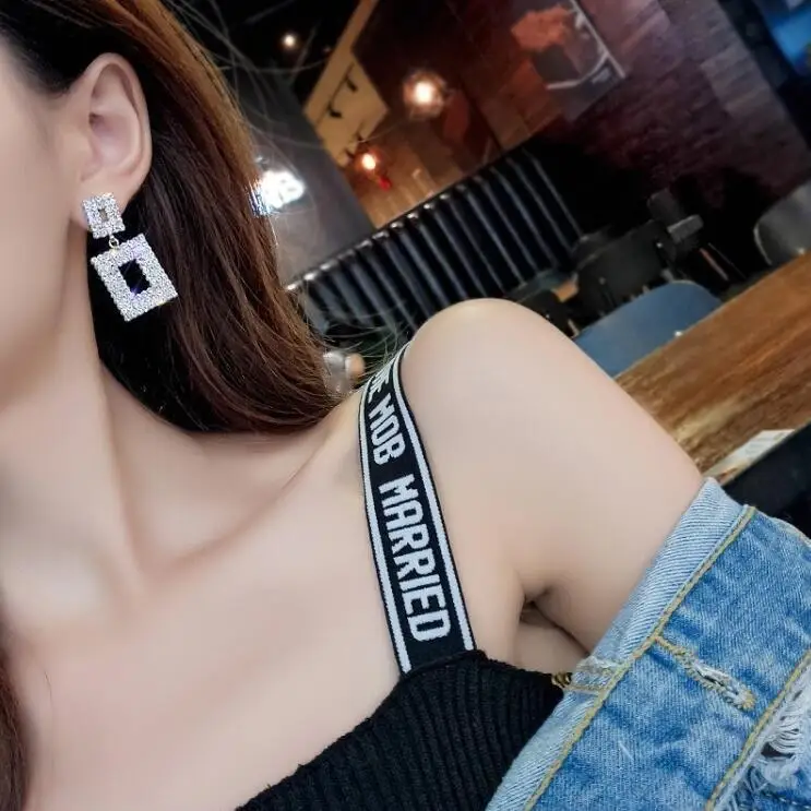 

2019 Newest Fashion Earrings For Women Retro Simple Geometric Square Hollow Earrings for Women Statement Drop Earring Brincos