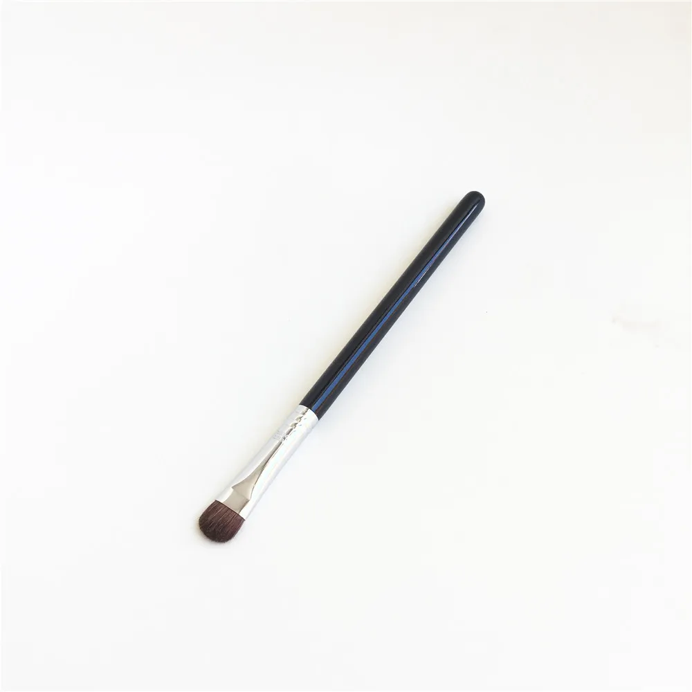 Sigma E55 Eye Shading BRUSH _ 3