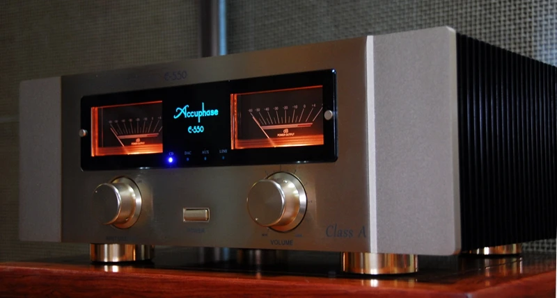 

Copy Accuphase E-550 Pure Class A operation(30w-8Ω) Guaranteed linear power MOS-FET 3 parallel push-pull configuration