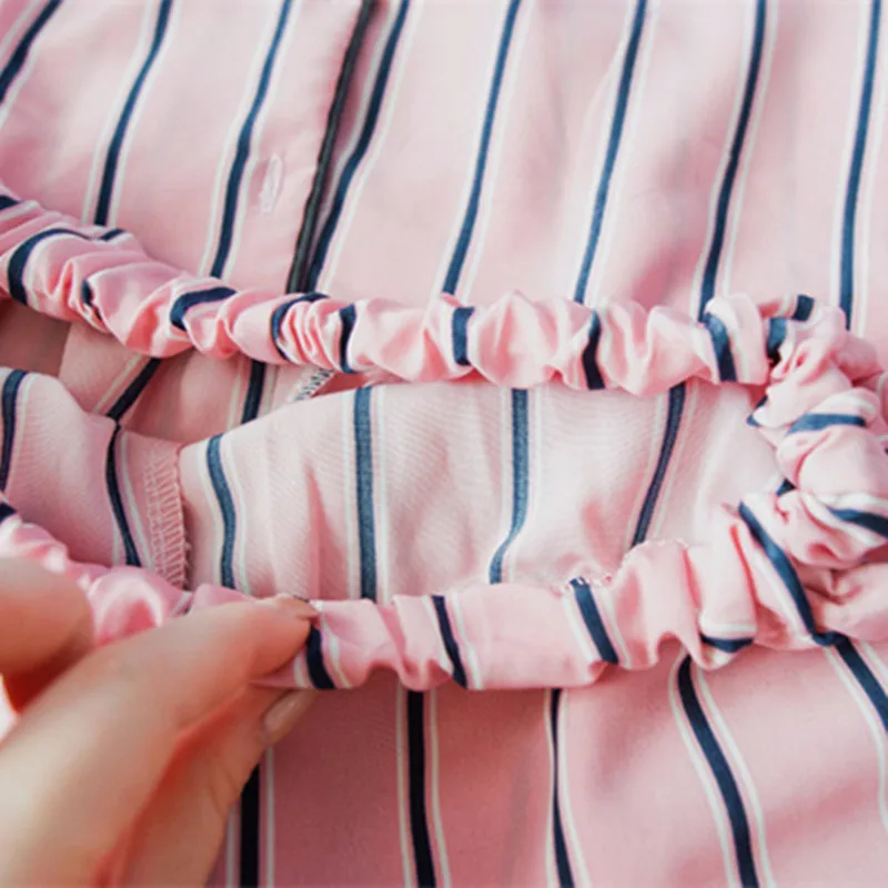 Rugod Лето 2018 новые модные женские туфли пижамы отложной воротник пижамы 2 комплект из двух предметов футболка + шорты в полоску Повседневное
