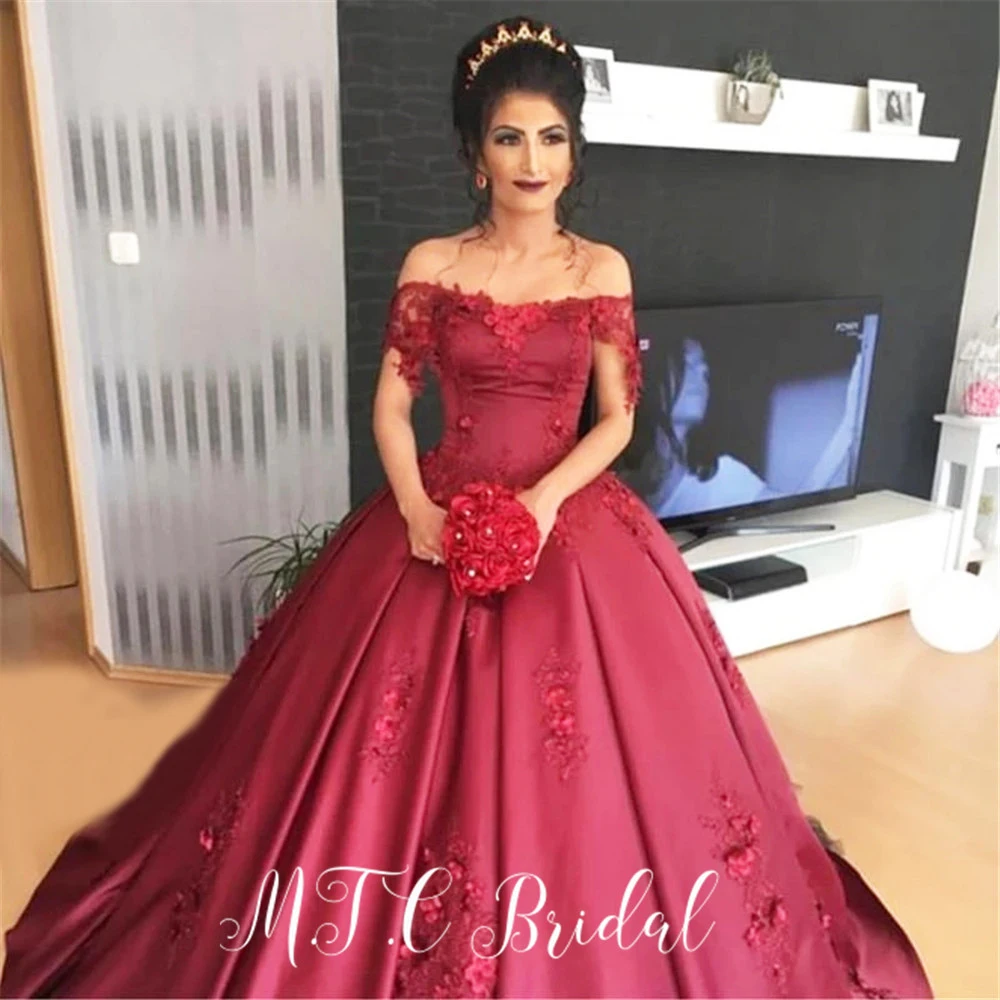 

Luxury Burgundy Ball Gown Arabic Evening Dresses 2019 Short Sleeve Boat Neck Gorgeous Lace Satin Formal Dress Custom Made