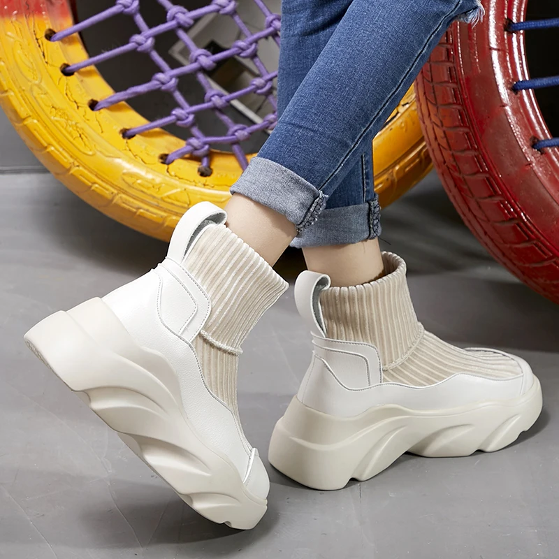 

HEE GRAND 2019 Winter Ankle Boots Women Platform Flats Slip On Solid Round Toe Creepers Ladies Comfort Soft Flat Shoes XWD7229