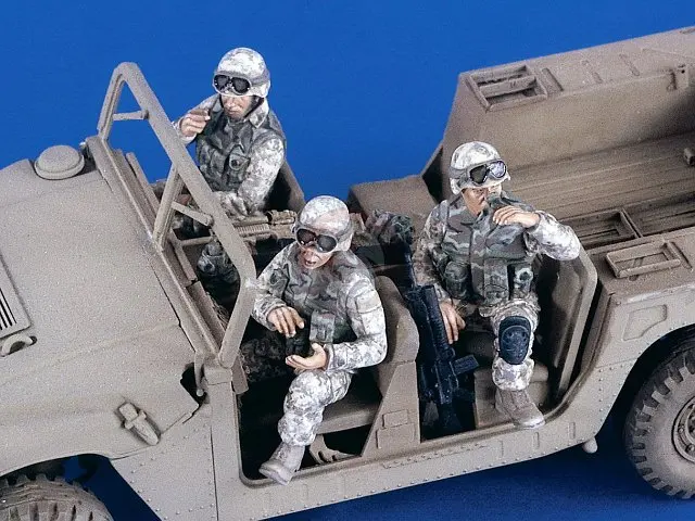 US  Crew  in Iraq War (3 Figures)  (1)