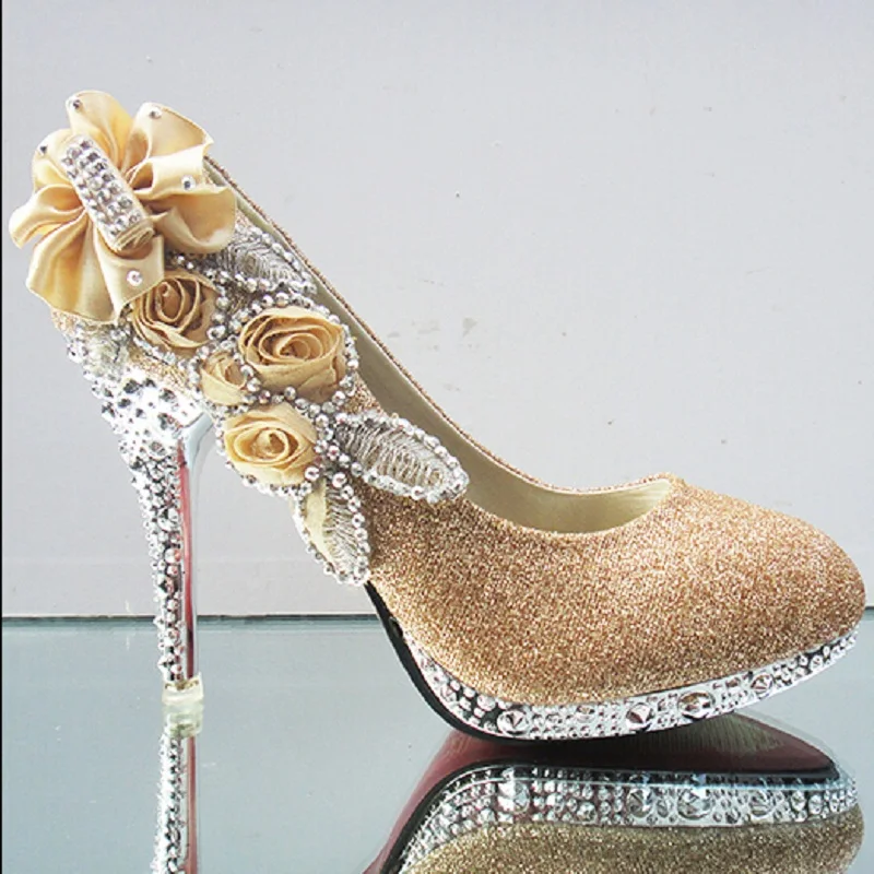 golden footwear for wedding