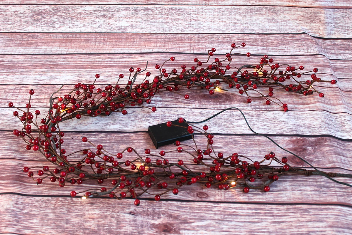 Lighted Pip Berry Garland 10 Led Lights Red Berry Home Decoration