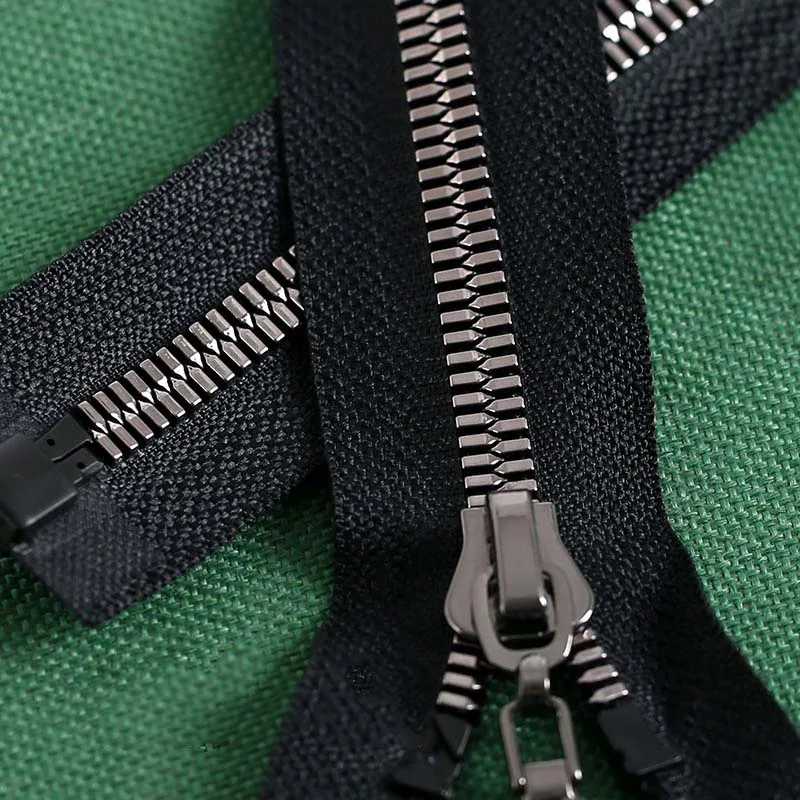 Gunblack Meetee 1 шт. 80 см 8# Высококачественная молния из смолы Open-end Авто замок молнии для пуховика Пальто DIY одежды Ремесло Швейные аксессуары - Цвет: Gunblack