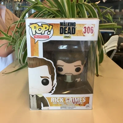 

Funko pop Official TV: The Walking Dead Season 5 - Rick Grimes Vinyl Action Figure Collectible Model Toy with Original Box