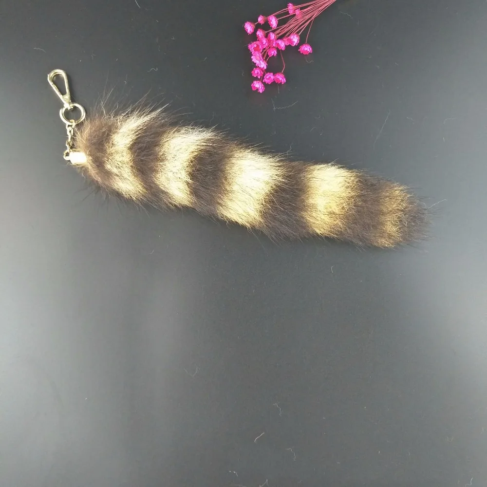 (4)
