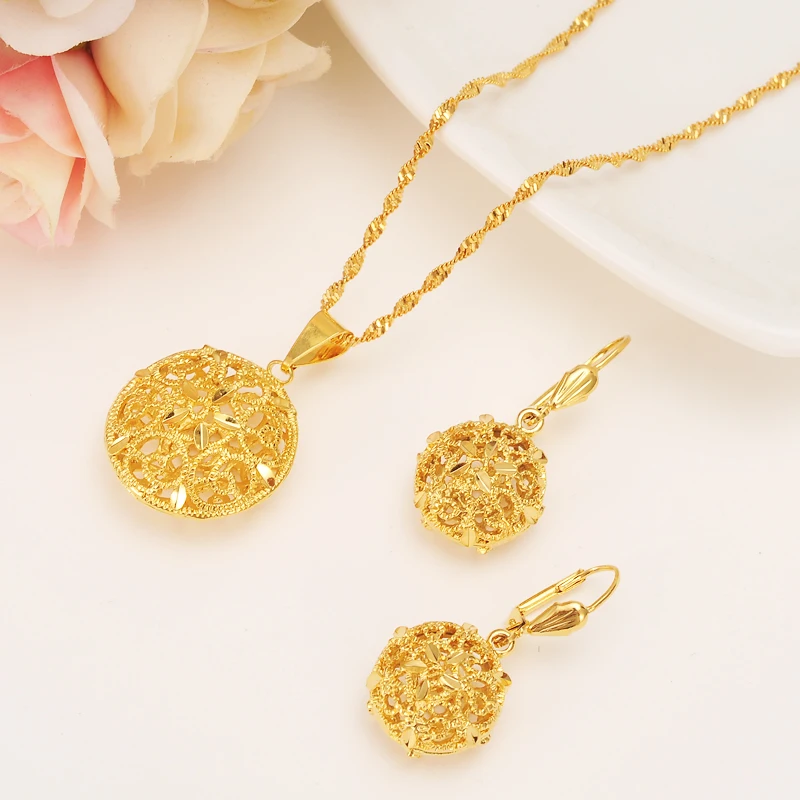 collier or inde collier or inde