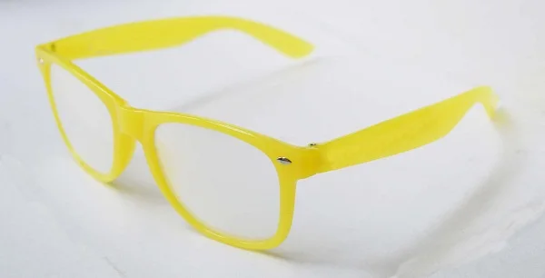 

Glow in the dark yellow chromadepth crayon drawing 3d glasses