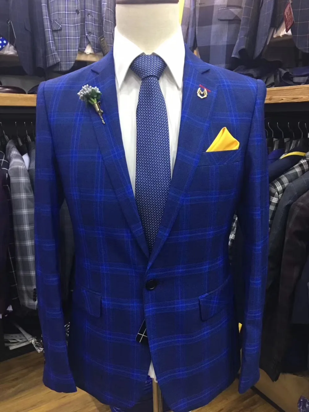 

Royal Blue Wedding Suits For Men Classic Plaid Men Suit 2019 Slim Fit Formal Tuxedos Men Party Prom Blazer Suits 2 Pieces Ternos