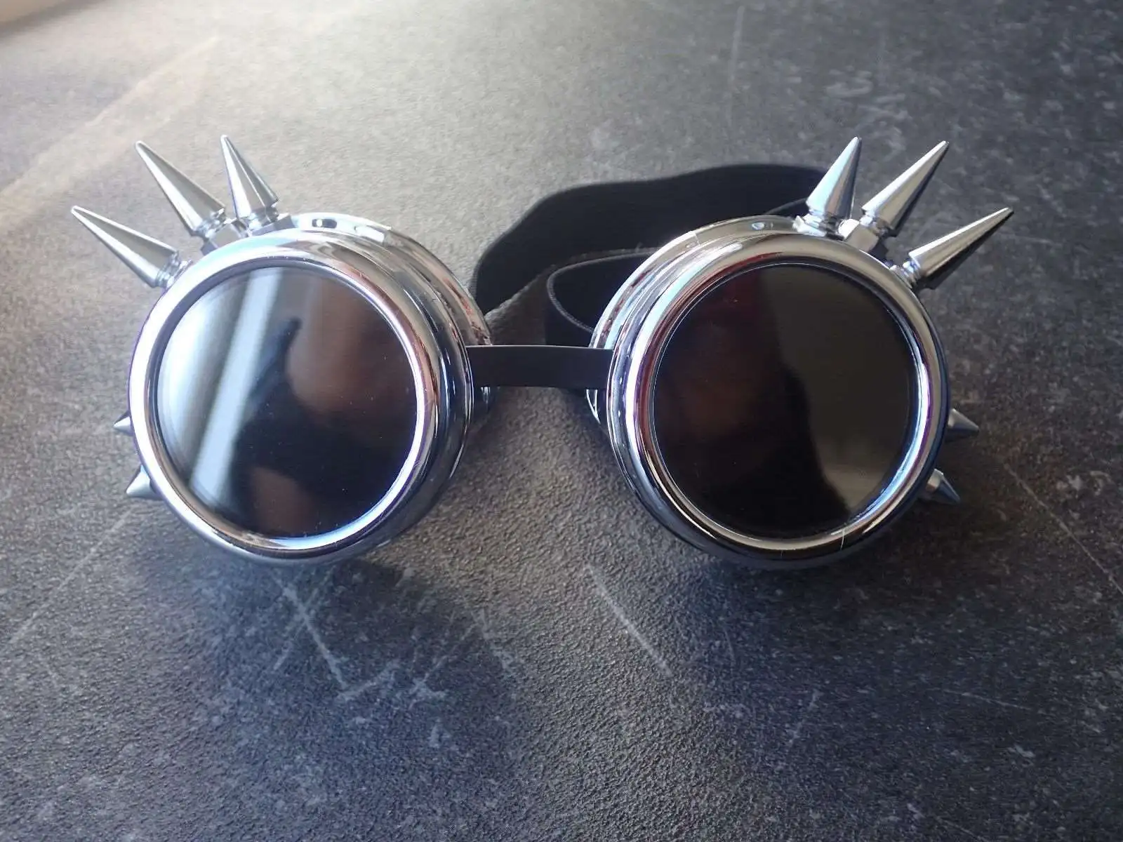 الأزياء الفضة steampunk نظارات spikey حرق رجل زي تأثيري القوطية الشرير نظارات السلامة الأزياء الفضة steampunk نظارات spikey حرق رجل زي تأثيري القوطية الشرير نظارات السلامة