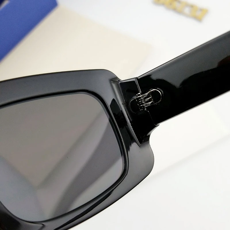 Square Sunglasses (25)