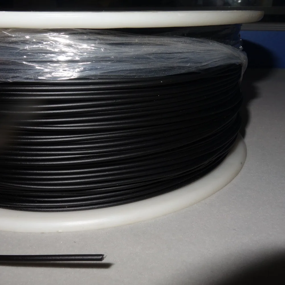 

PMMA optical fiber coated with Black Sheath Inner diameter 2.0mm(3.5mm outer diameter) for Showcase