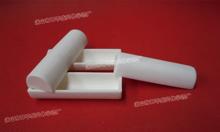 

100x40x25mm semicircular 99.5%Al2O3 High Purity and Thermal Square Corundum Melting Pot /Alumina Ceramic Boat