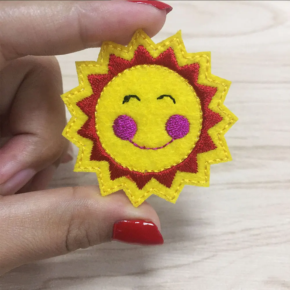 Желтый Emoticon мультяшный значок клеящиеся утюгом украшения нашивка аппликации