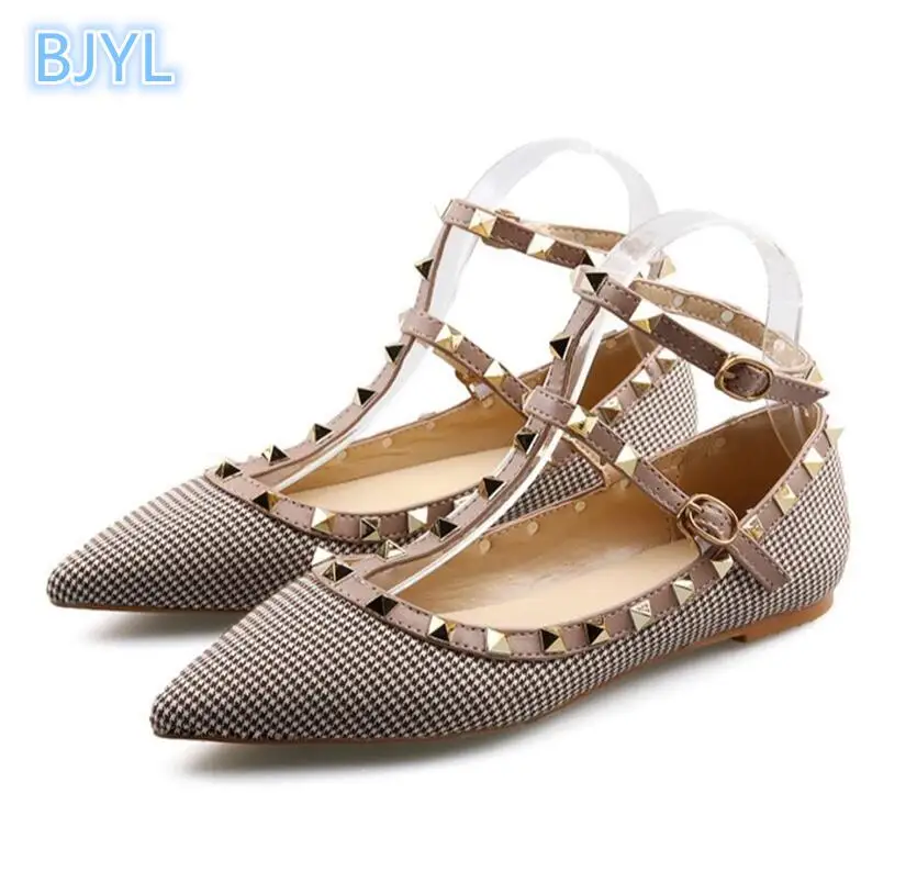 

BJYL 2018 autumn new pointed rivet flat shoes fashion shallow mouth wild word buckle with single shoes female