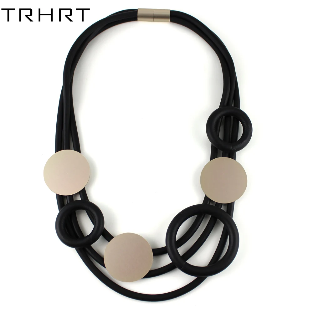 

2019 New Pentagram Metal Aluminum Charm Silver Tone Punk Pendant Black Bib statement Necklace for lady Dress