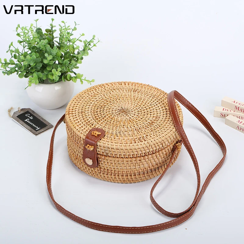 round rattan bag