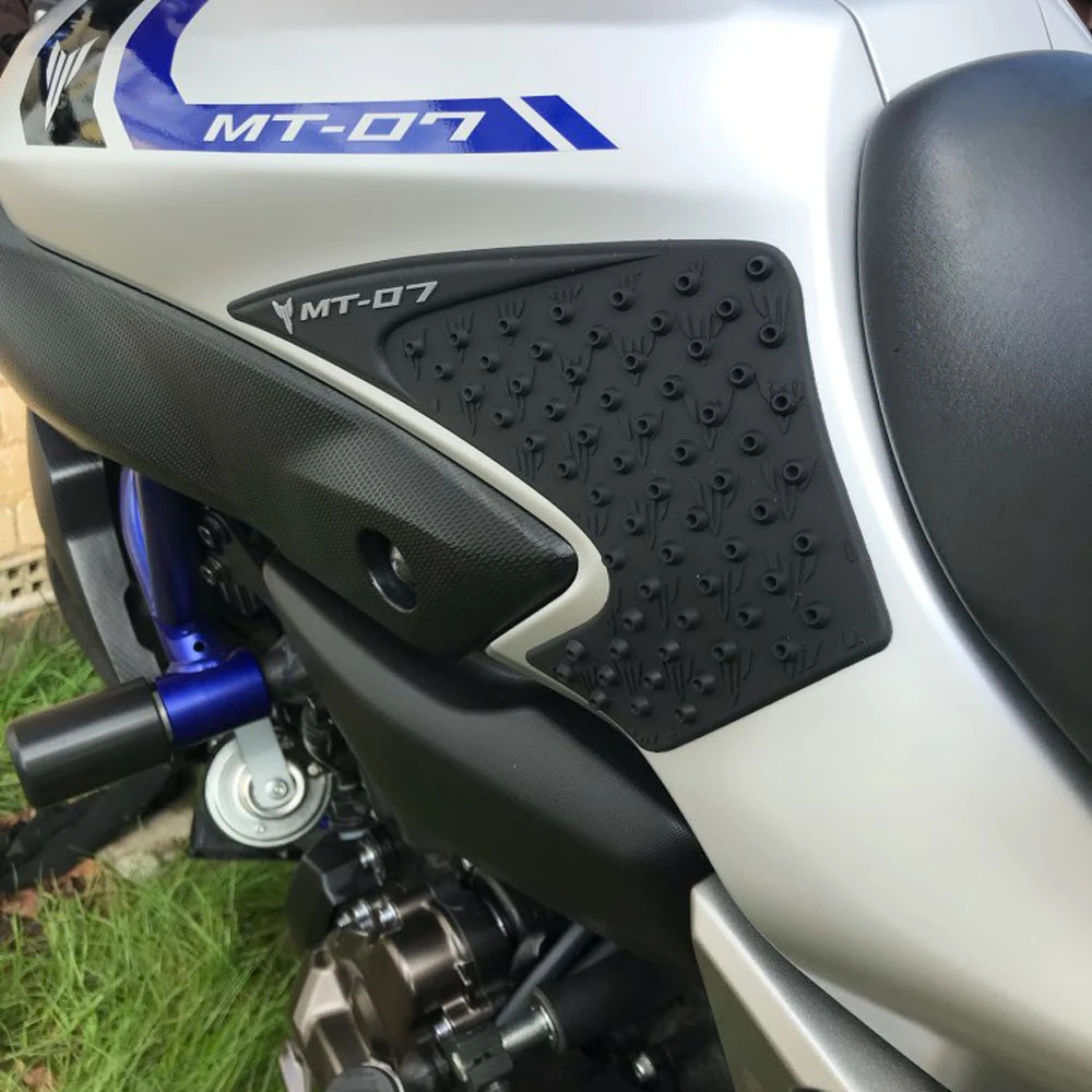 Защитная противоскользящая накладка на бак для Yamaha MT 07 MT07 2013 2016 Наклейка газ