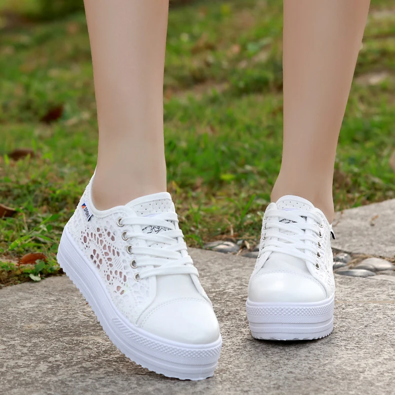 

Women Canvas Shoes 2019 Casual Shoe Woman Platform Sneakers Cutouts Lace Hollow Floral Breathable Designer White Tenis Feminino